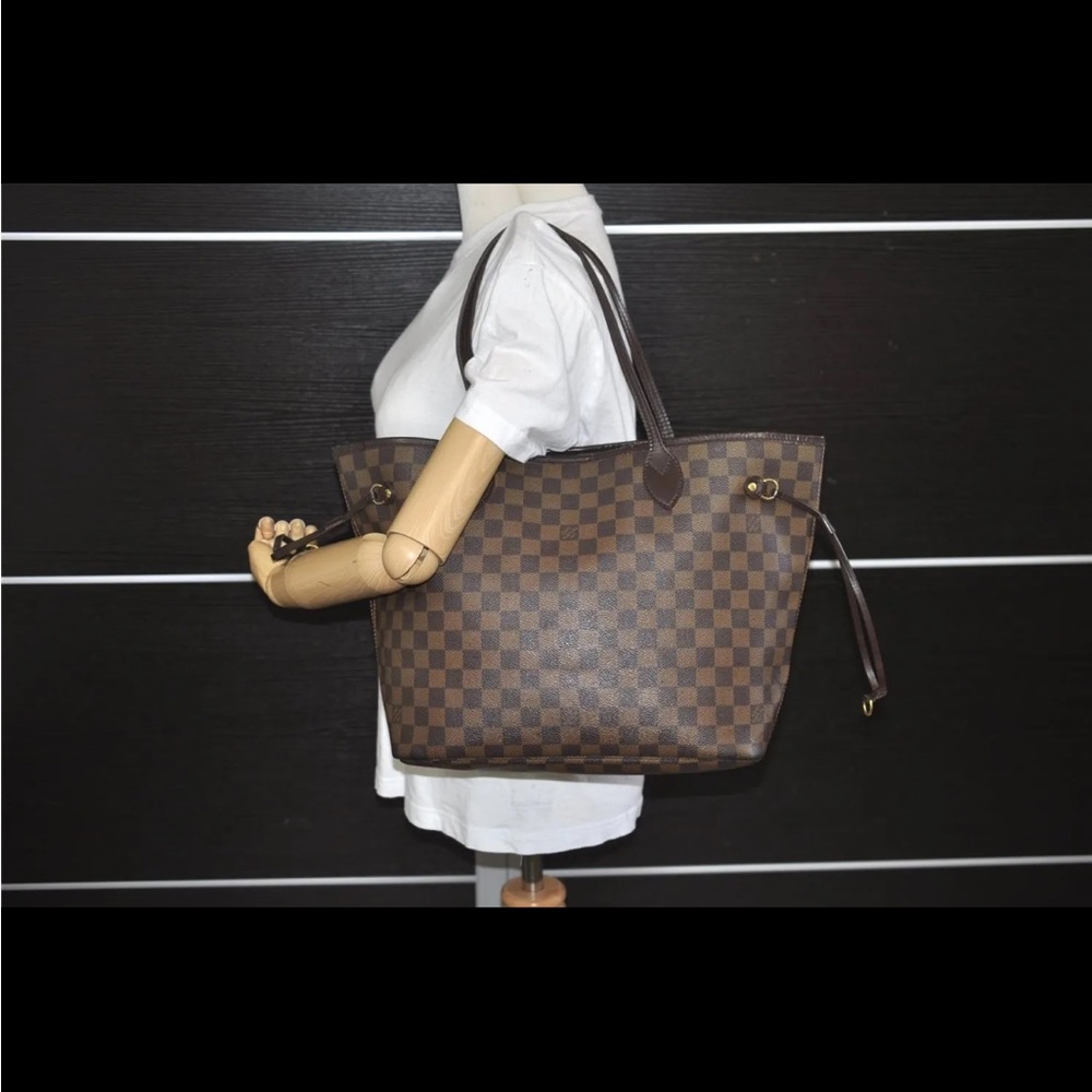 🌸🌸LV Never Full🌸🌸 Tote AND Pouch - Picture 10 of 16